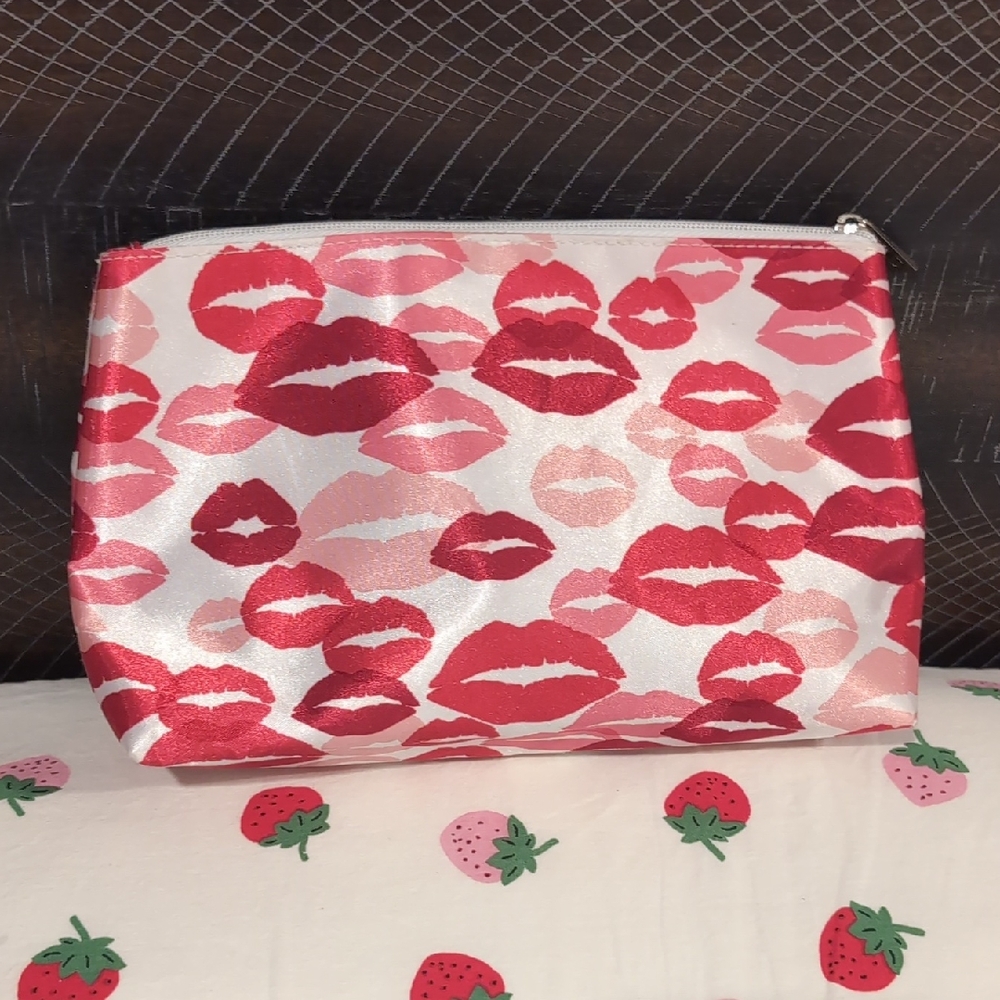 Stylish Red and Pink Lip Print Women's Bag